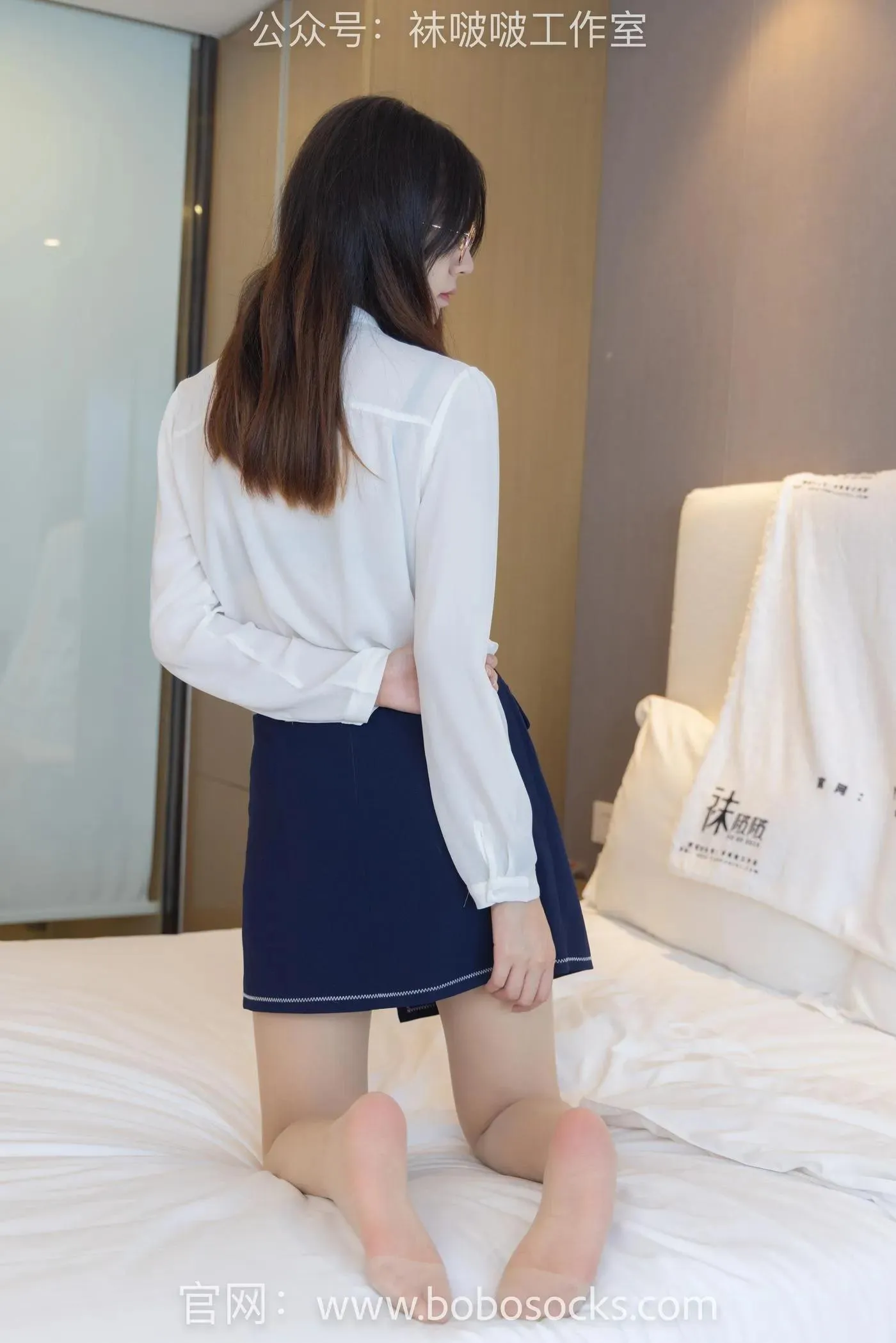 [BoBoSocks袜啵啵]NO.114 小甜豆-高跟鞋、帆布鞋、肉丝、厚黑丝 [175P]插图1